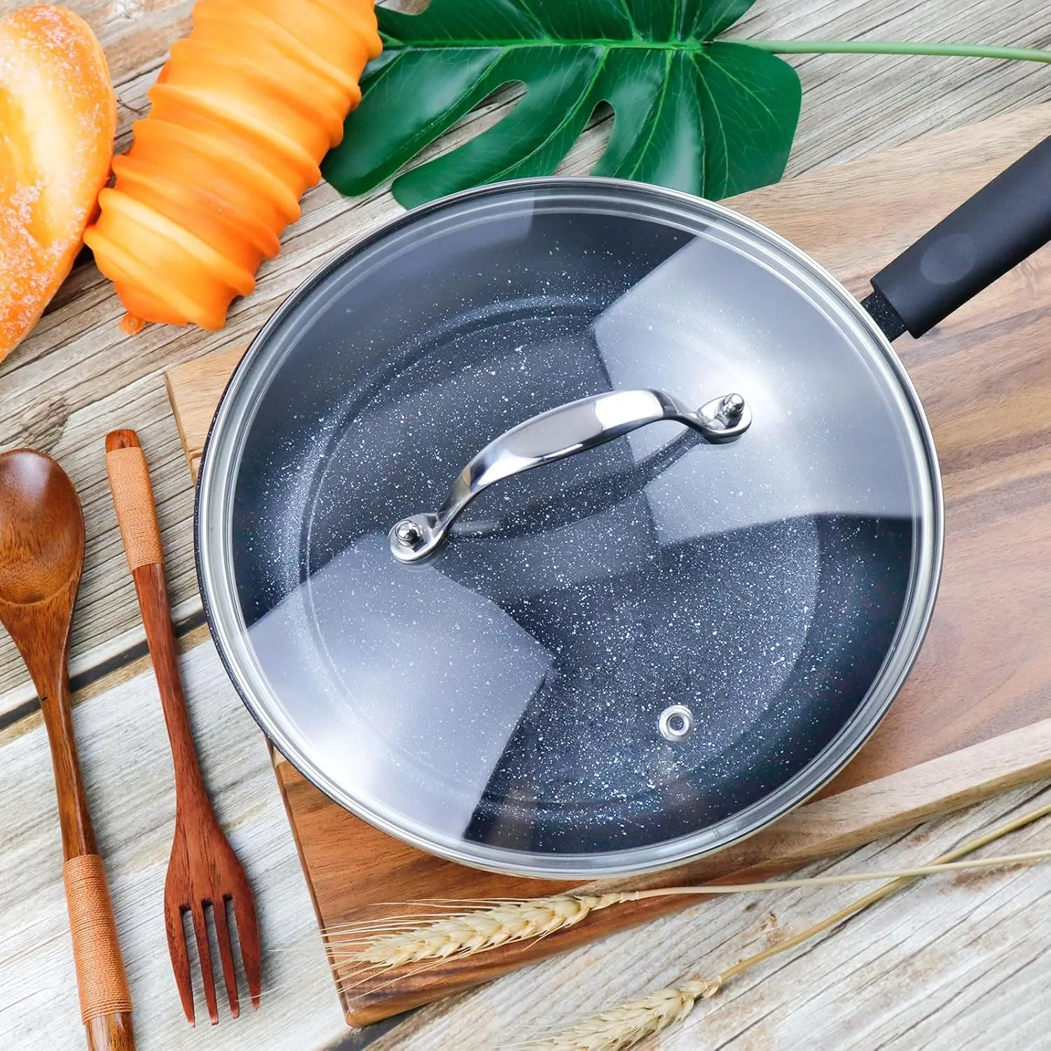 9 Inch Clear Glass Pot Lid for Frying Pan Replacement Cover Can Withstand 356°F (180℃) with Stainless Steel Arch Bridge Handle,Bright Silver
