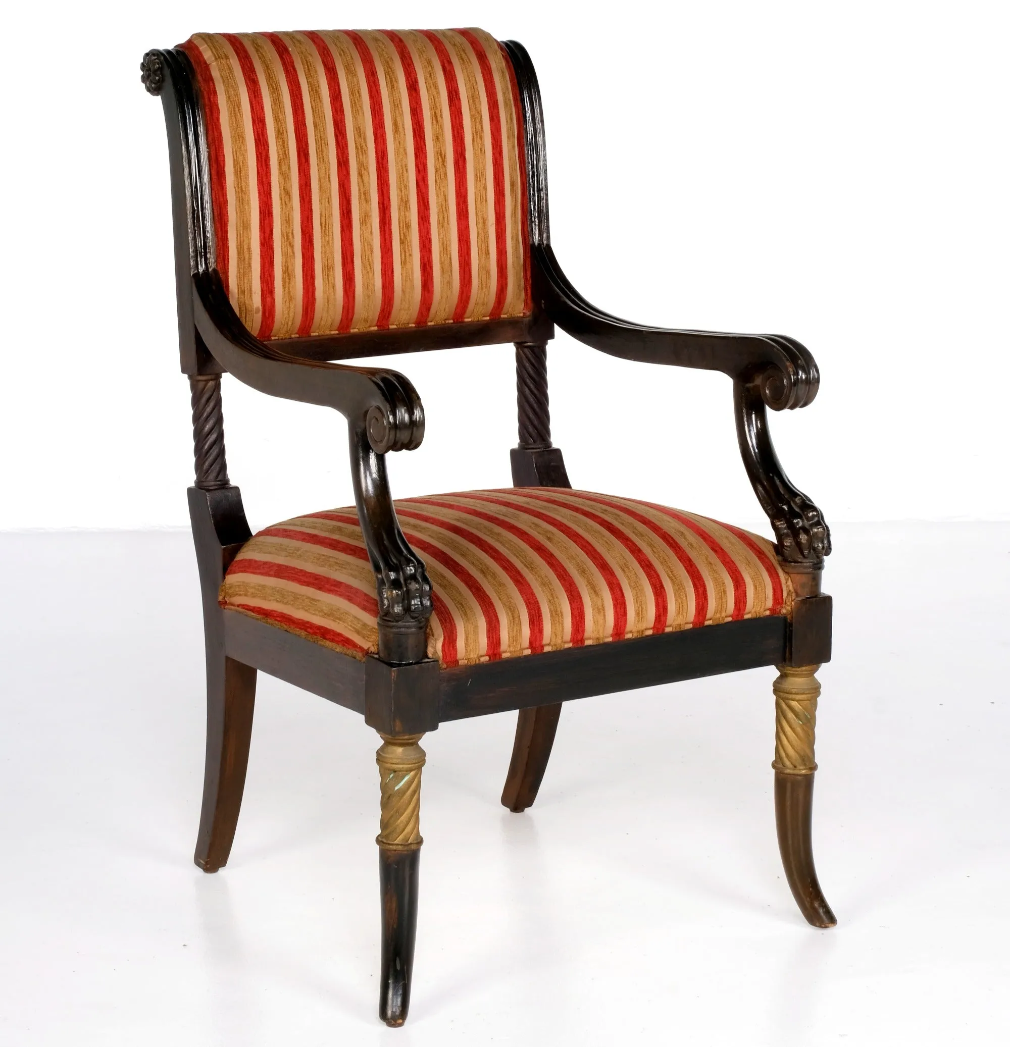 ANTIQUE ARM CHAIR
