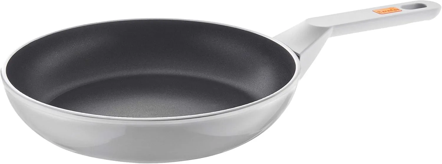 Berndes Veggie Black Induction Frying Pan 24 cm Non-Stick Coating High Rim Deep Cast Aluminium Serving Pan 2.1 litres Black/White
