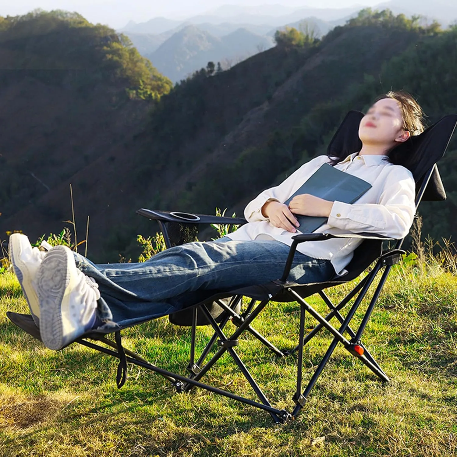 Camping Folding Chair - Outdoor Recliner, Four Adjustable Angles, Detachable Foot Rest, Side Storage Bag, Load-bearing Capacity of 150kg, Suitable for Camping and Beach, 53CM*165CM*80CM, Khaki