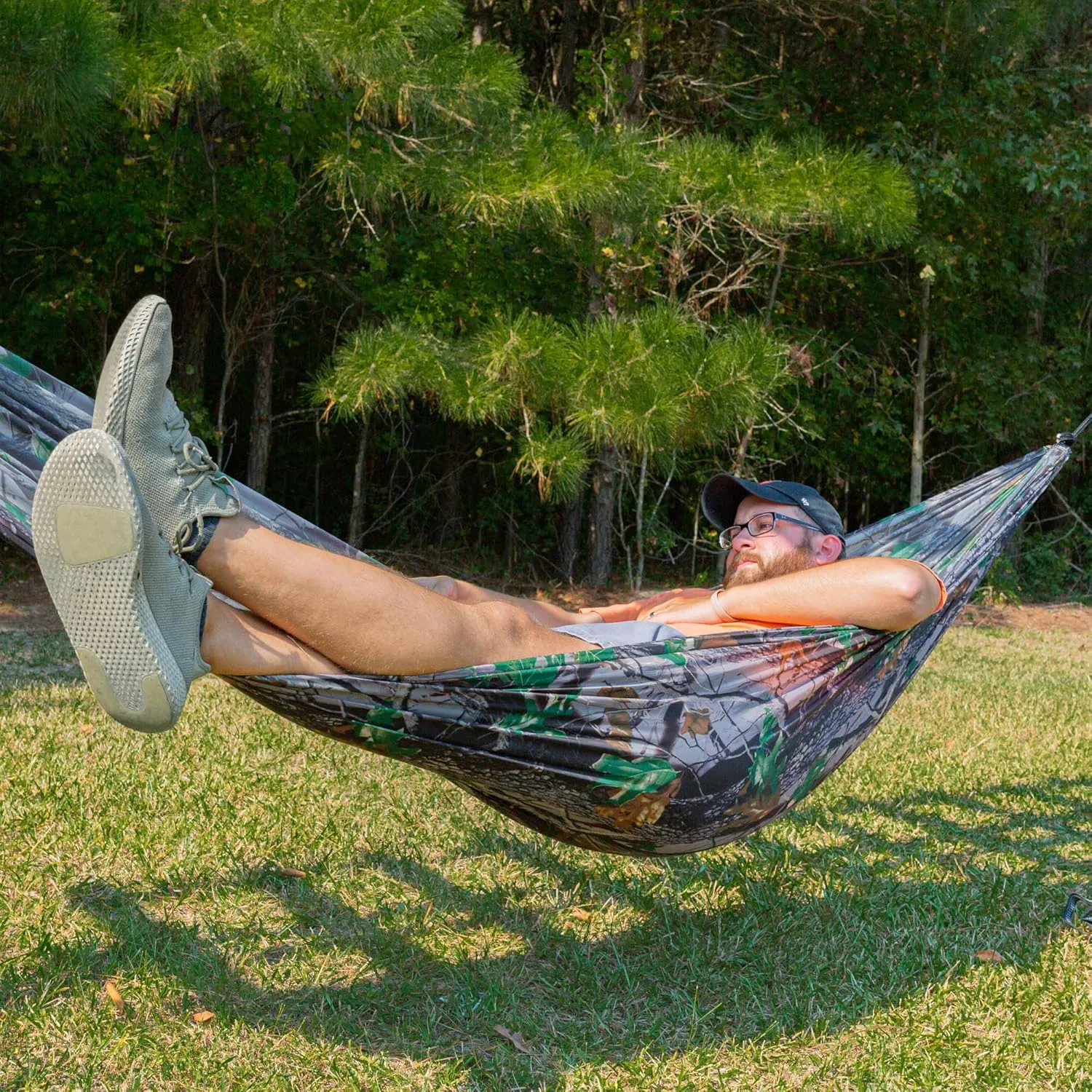 Castaway Travel Hammocks Double Camouflage Camping Hammock with 2 Tree Straps, Triple Stitched Durable Nylon Material, Compact Design for Backpacking, Travel, Beach, Backyard, Patio, Hiking