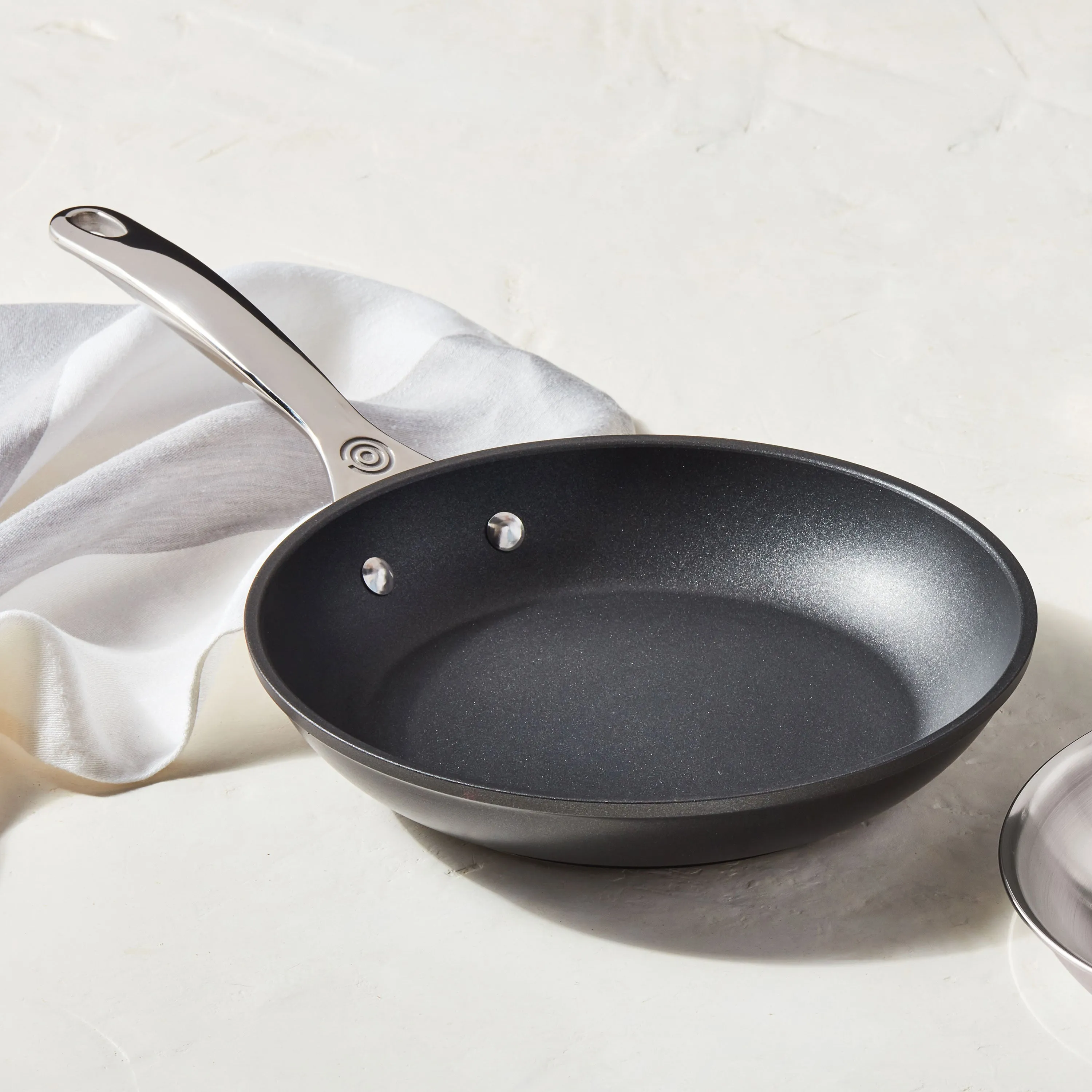 Le Creuset Toughened Nonstick Pro 8" Skillet