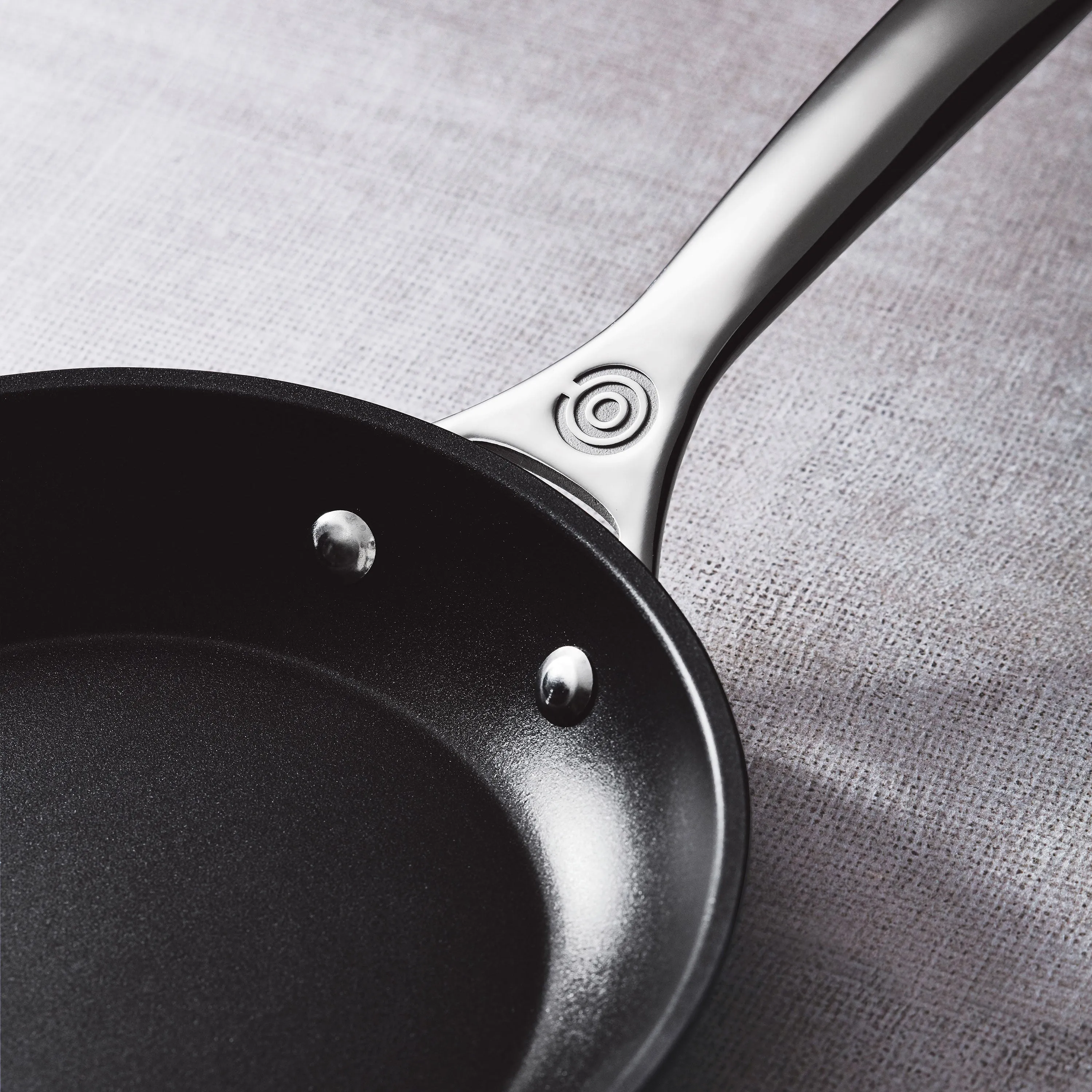 Le Creuset Toughened Nonstick Pro 8" Skillet