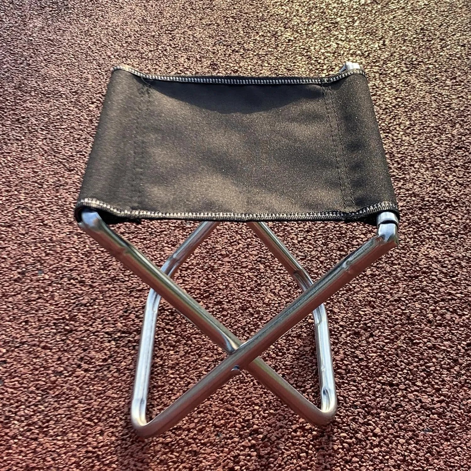 Portable Folding Fishing stools, 11-inch Camping Stool for Adults Fishing, Hiking, Gardening and Beach, Easy to Carry, can Hold up to 200 pounds