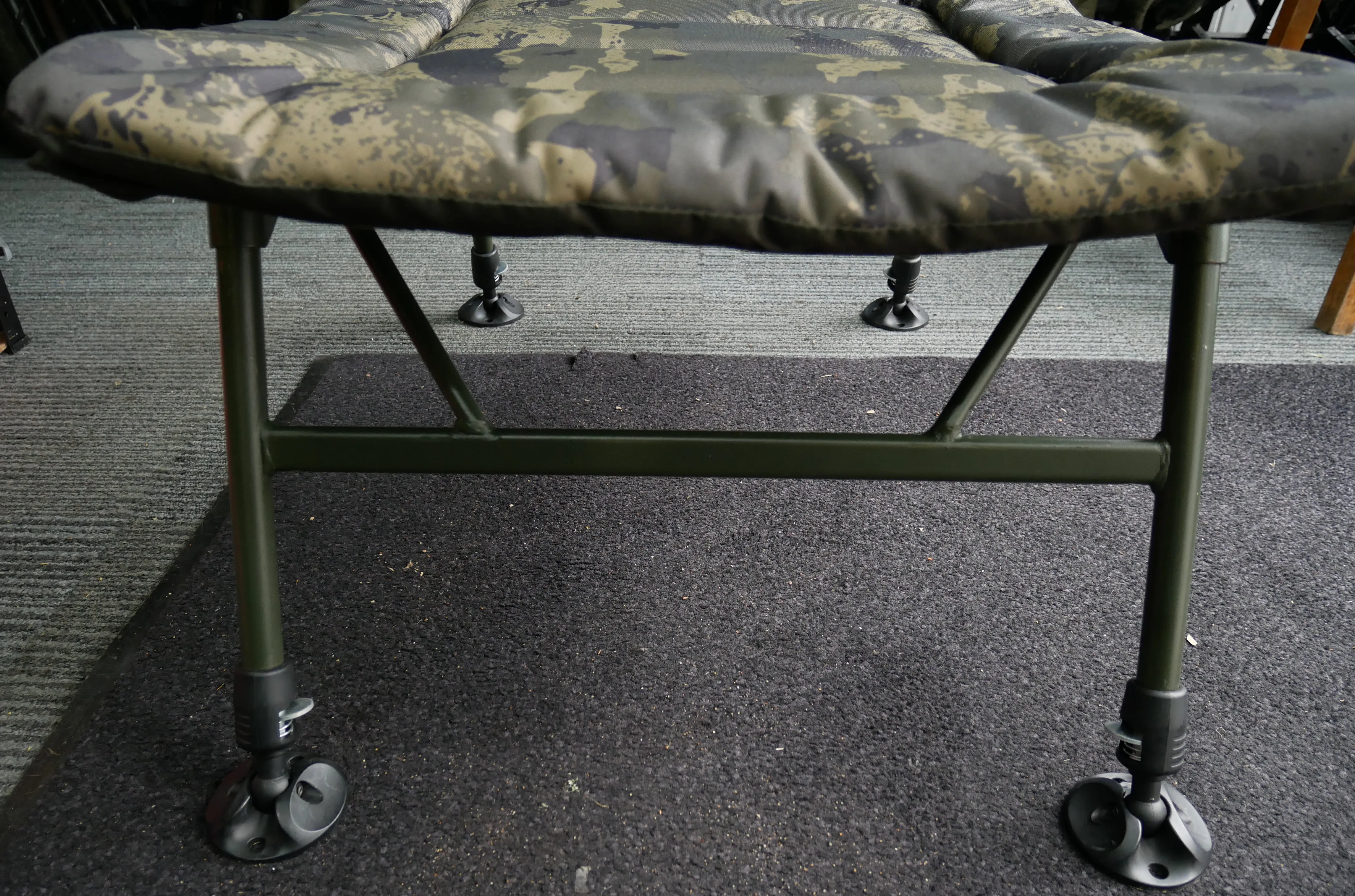Solar Undercover Camo Session Chair