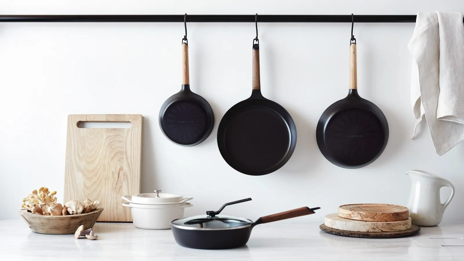 Vermicular Frying Pan Made in Japan 20cm 24cm 26cm 28cm